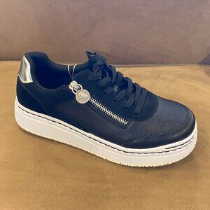 Alegria - Averie Black Convertible - Multiple Sizes (NEW W/ BOX)